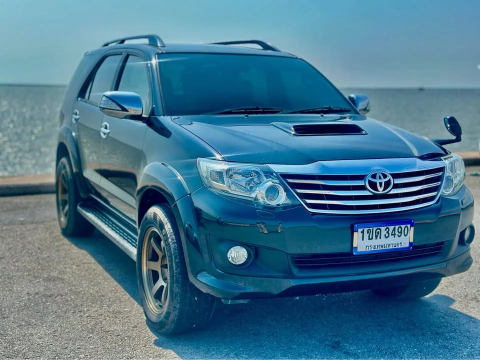 2013 Toyota Fortuner I 3
