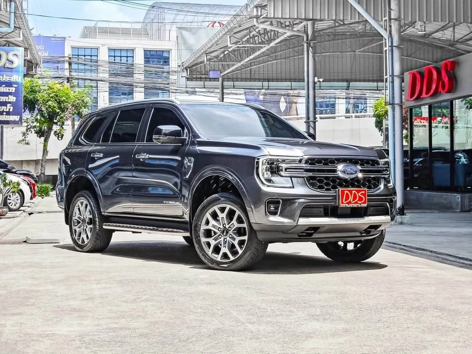2023 Ford Everest III 2