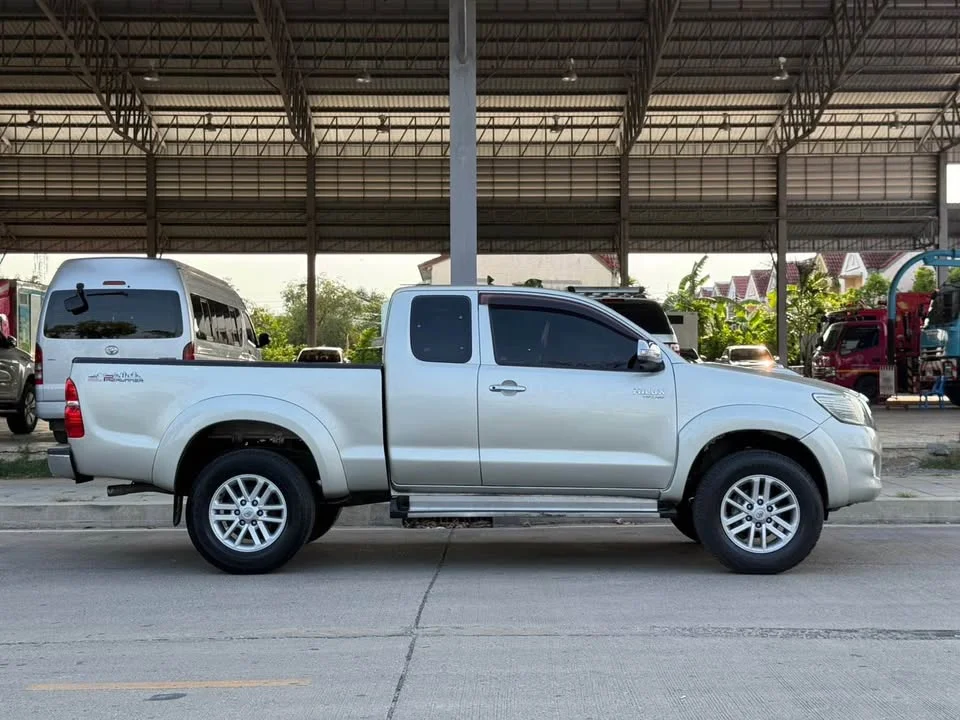 2012 Toyota Hilux VII 3