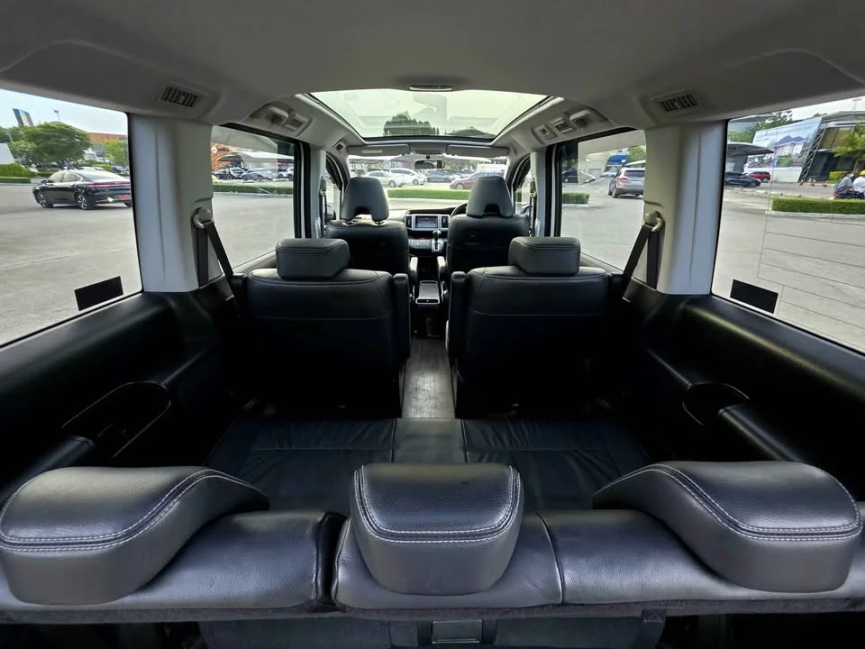 2014 Honda Stepwgn IV 3