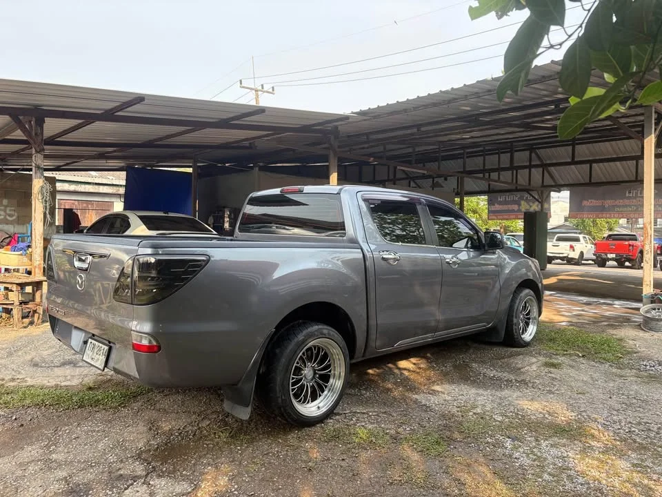 2013 Mazda BT-Series II 3