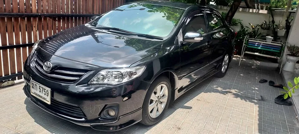 2011 Toyota Corolla Altis X (E140) 2