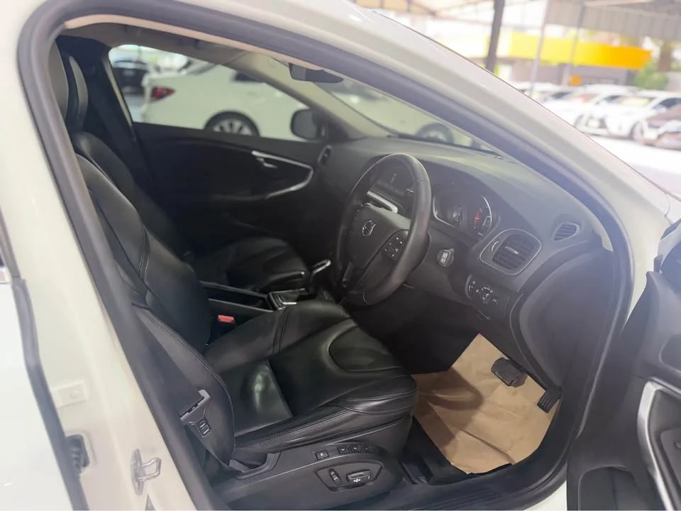 2017 Volvo V40 II 2