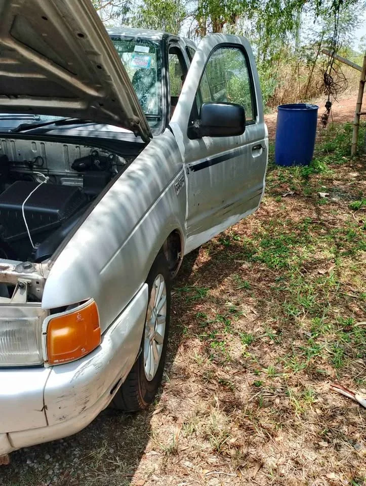 2002 Ford Ranger I 3