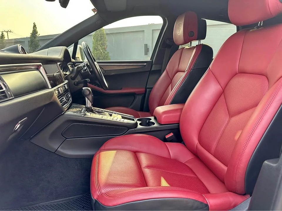 2020 Porsche Macan I 3