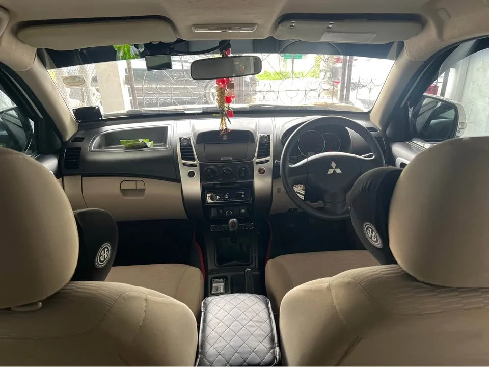 2012 Mitsubishi Pajero Sport II 2