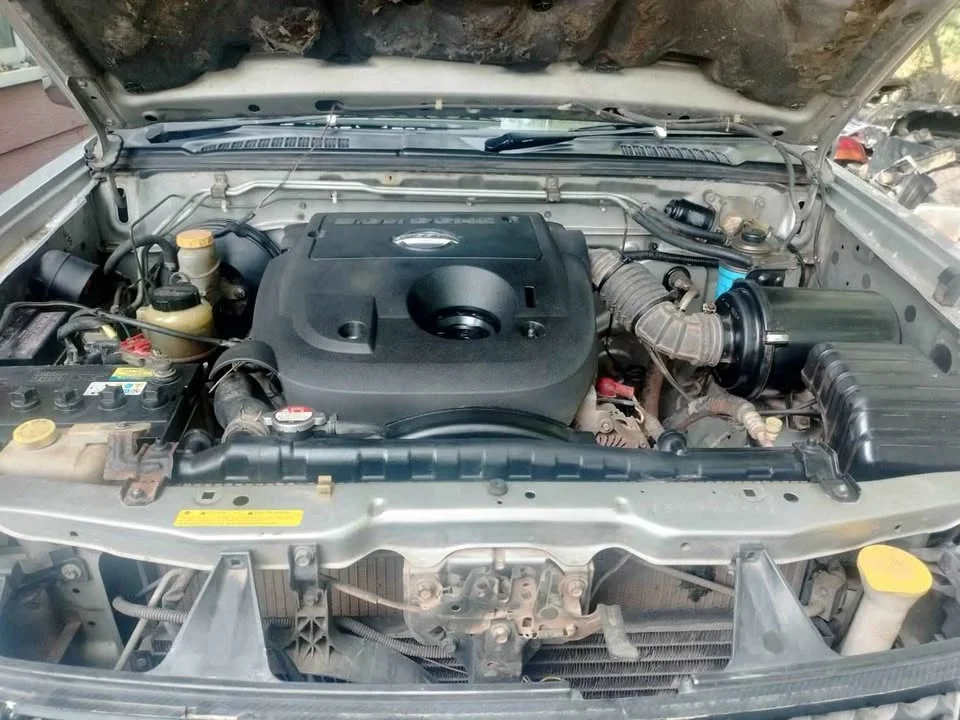 2003 Nissan Frontier I 3