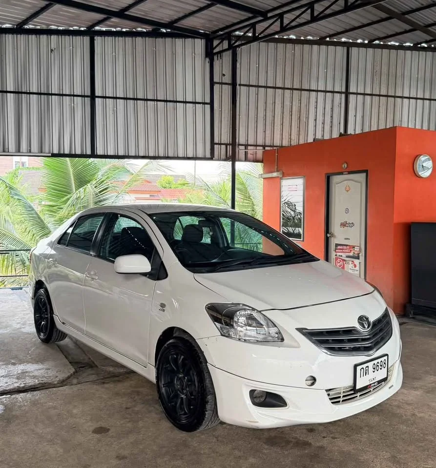 2010 Toyota Vios II 2