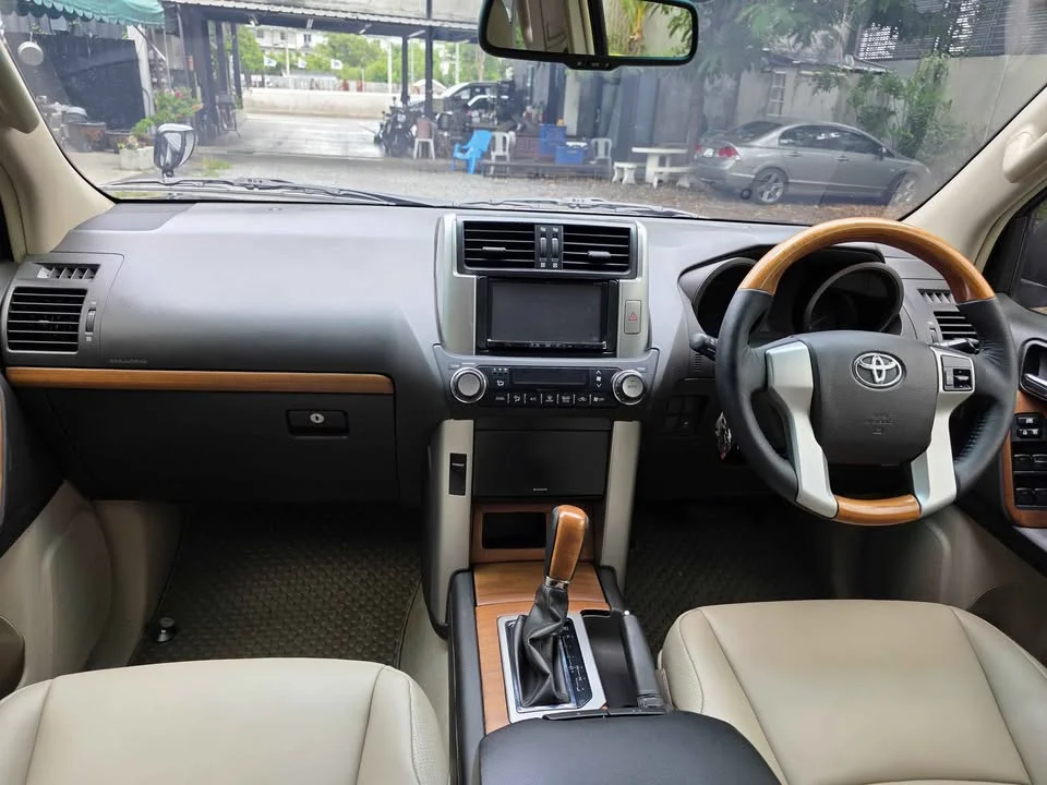 2010 Toyota Land Cruiser Prado J150 2