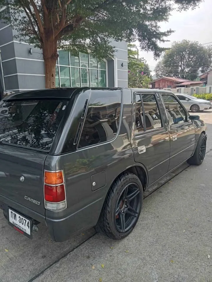 1994 Isuzu Vega I 3