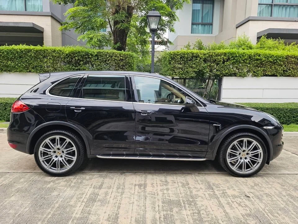 2011 Porsche Cayenne II 2