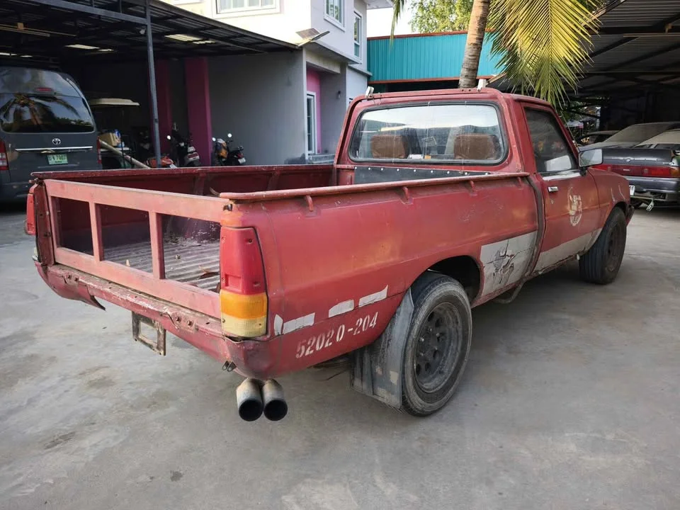 Mitsubishi Triton I  2