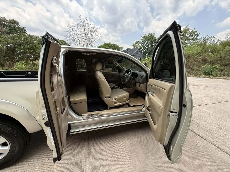 Toyota Hilux VII 2