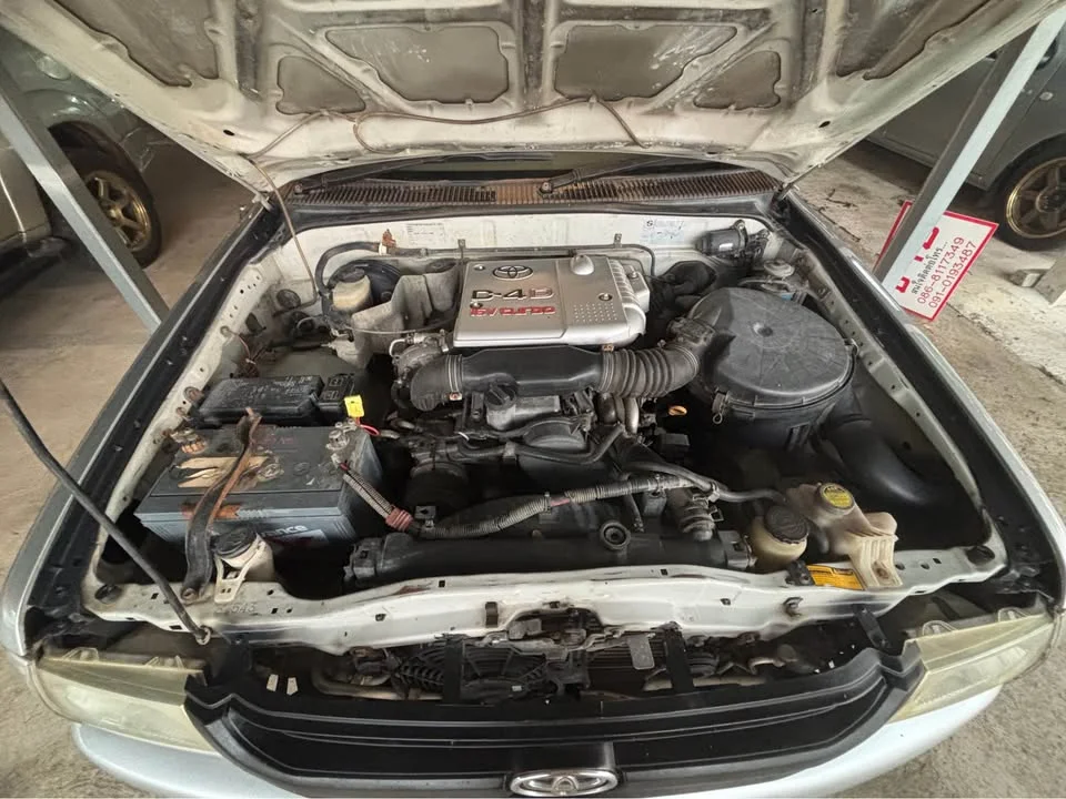 2004 Toyota Hilux Tiger VI 2
