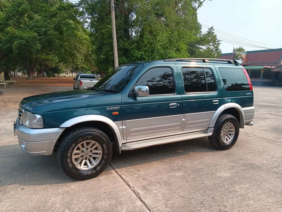 2004 Ford Everest I 3