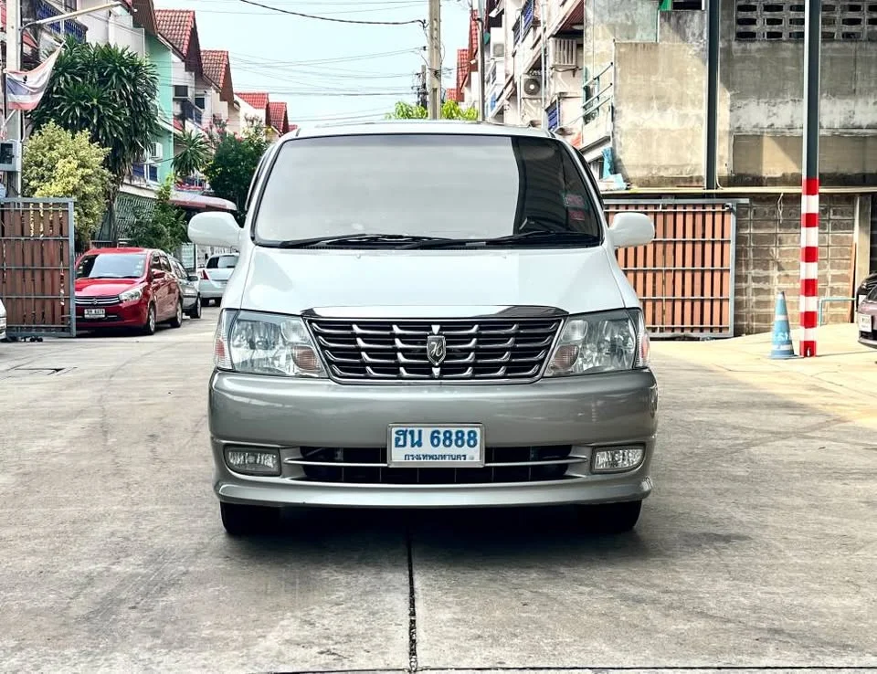 2000 Toyota Granvia H100 2