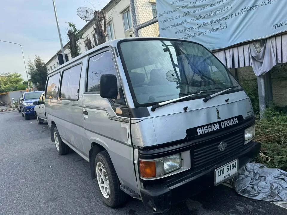 1993 Nissan Urvan IV (E24) 2