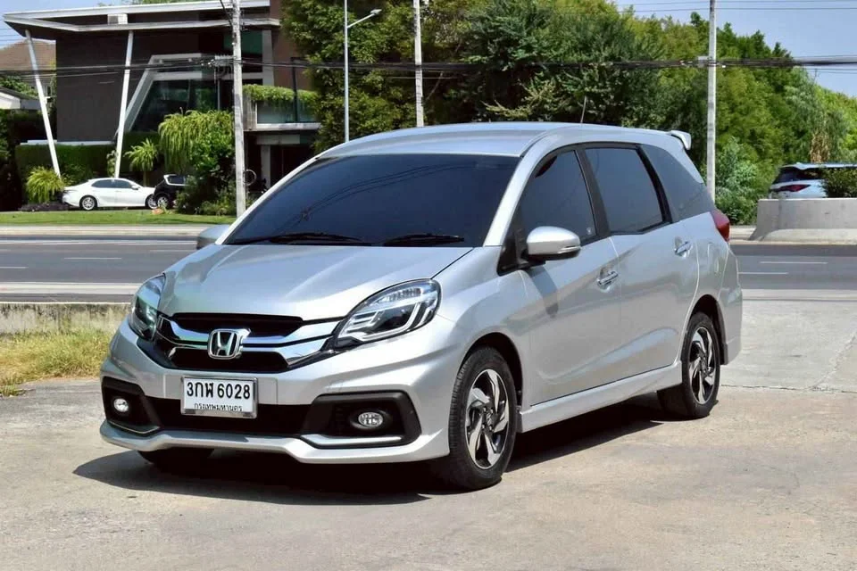2015 Honda Mobilio II 2