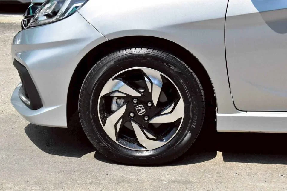 2015 Honda Mobilio II 3