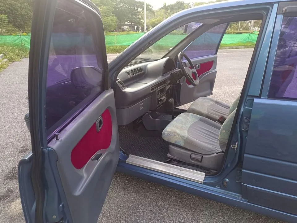 2002 Daihatsu Mira L200 3