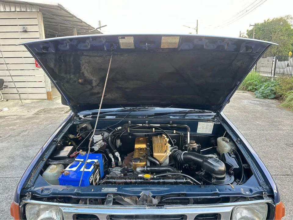 1994 Isuzu TFR III 2