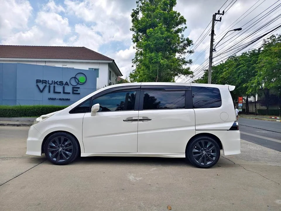2007 Honda Stepwgn III 3