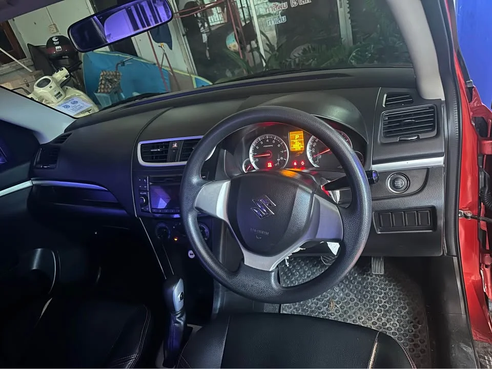 2014 Suzuki Swift II 3