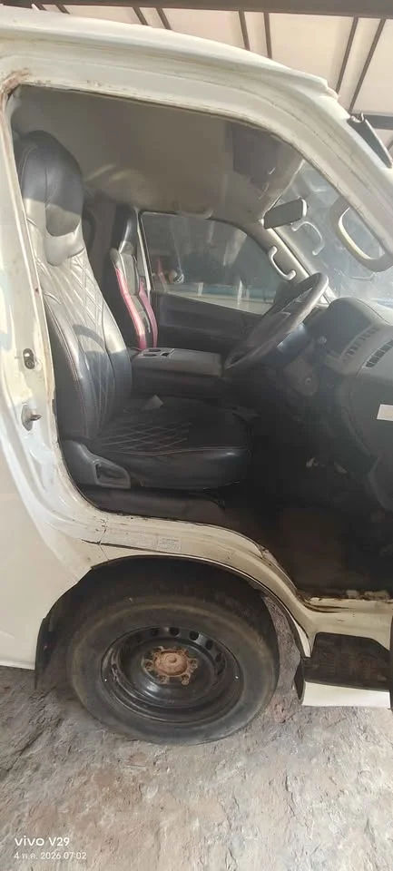 2009 Toyota HiAce V (H200) 2