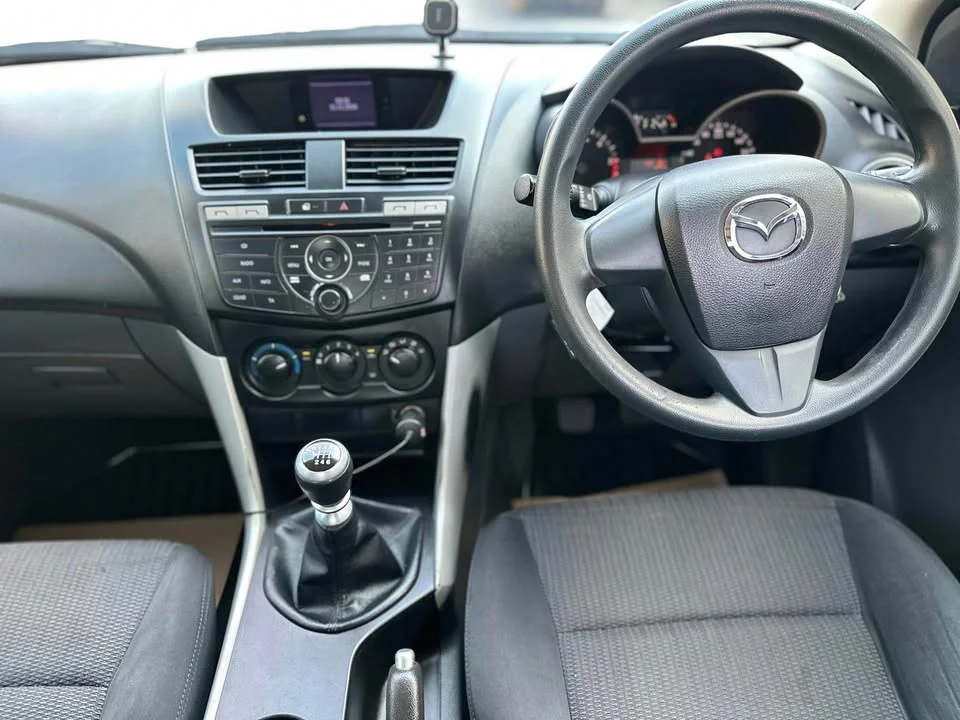 2012 Mazda BT-Series II 3