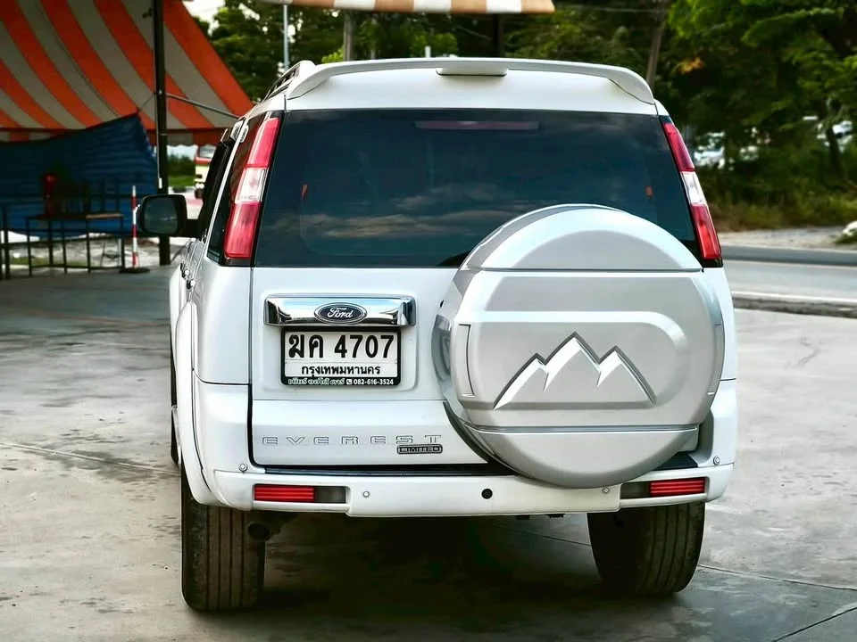 2011 Ford Everest I 3