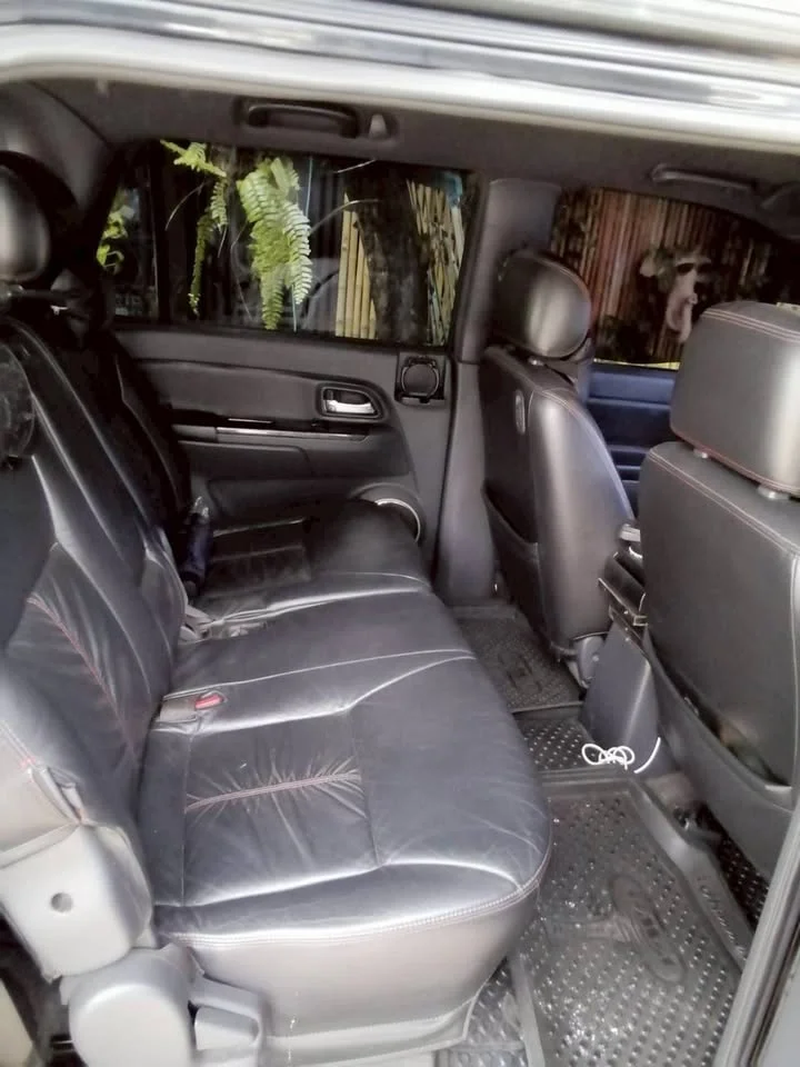 2011 Isuzu MU-7 2
