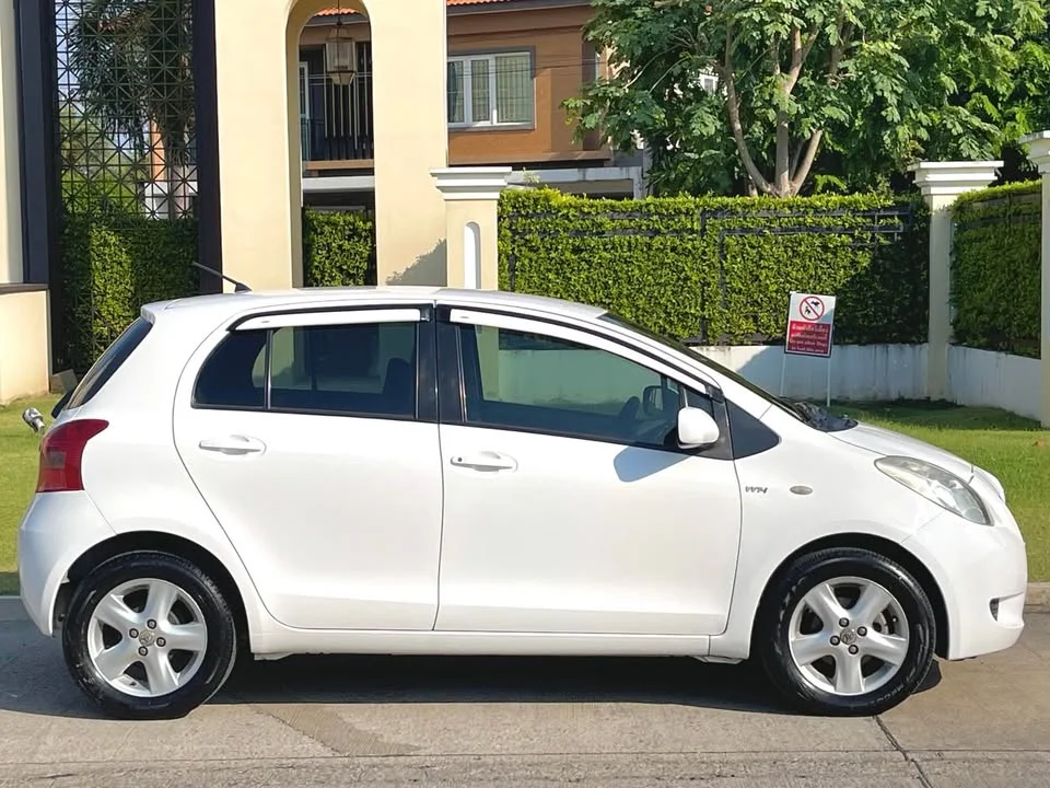 2007 Toyota Yaris II 3