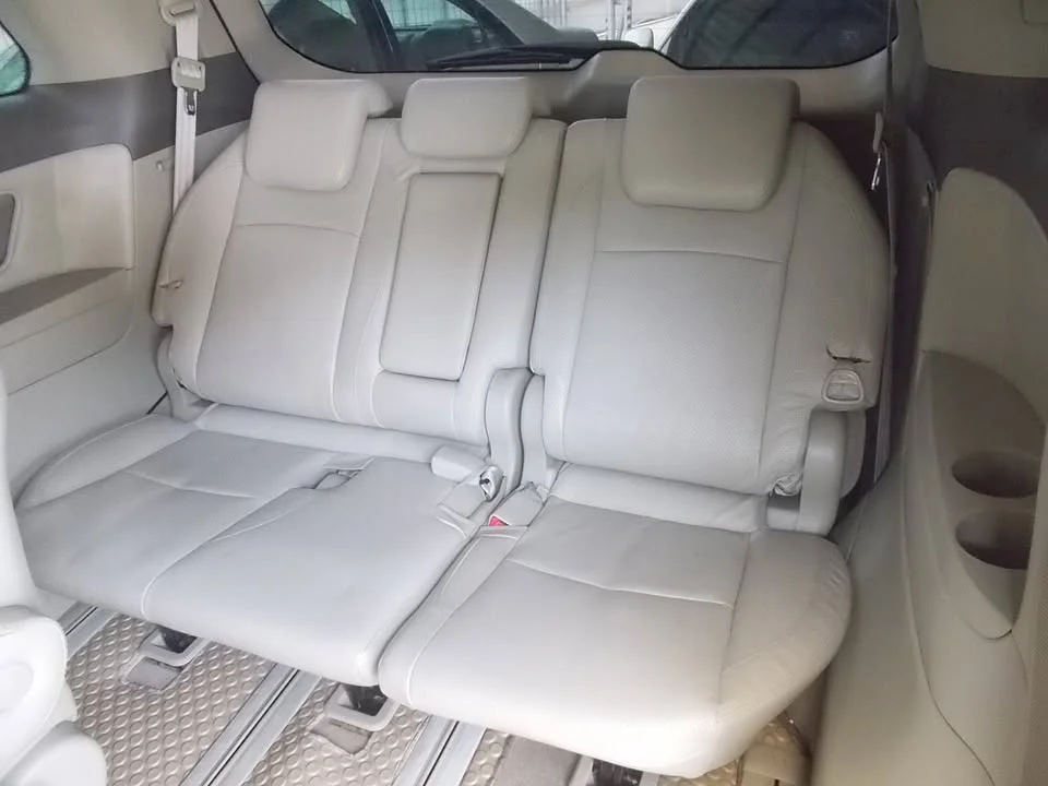 2013 Toyota Estima III 2