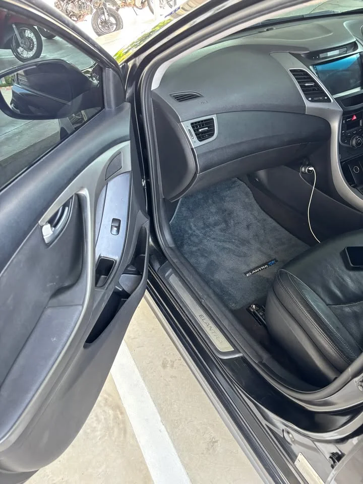 2014 Hyundai Elantra V 3