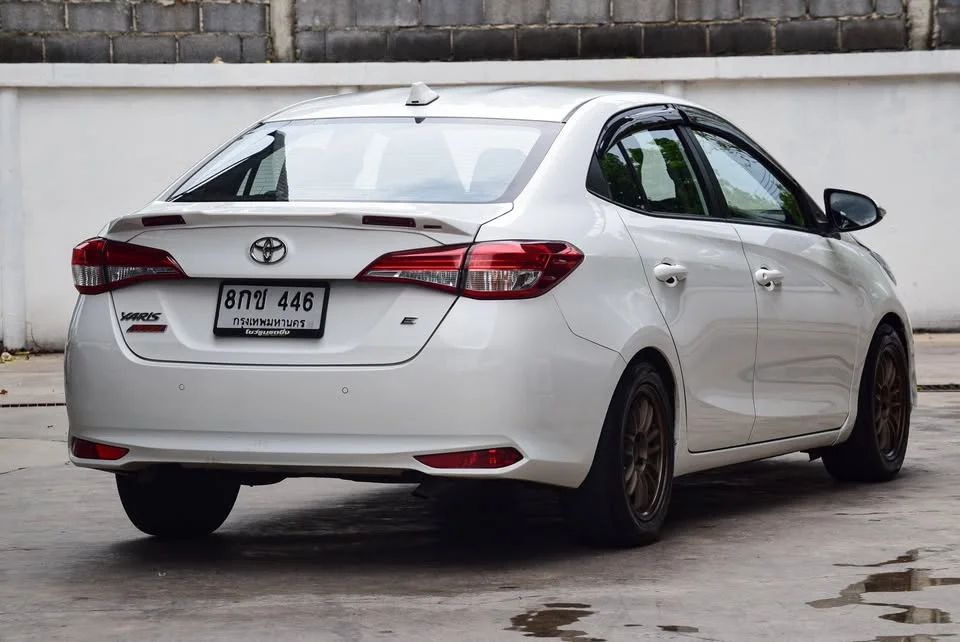 2019 Toyota Yaris ATIV III 2