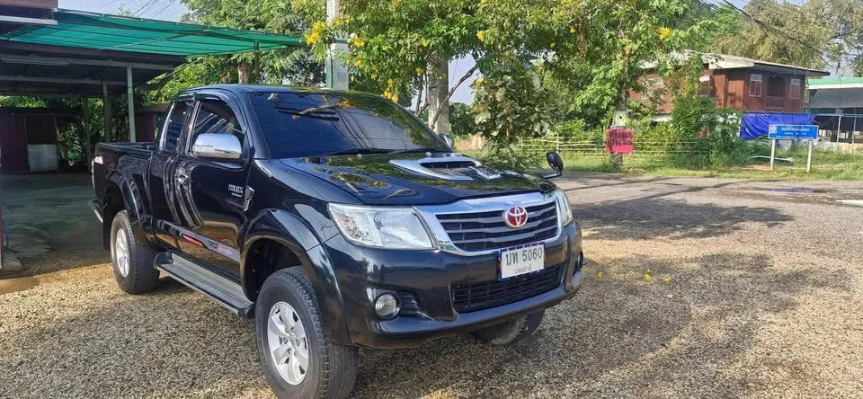 2013 Toyota Hilux VII 2