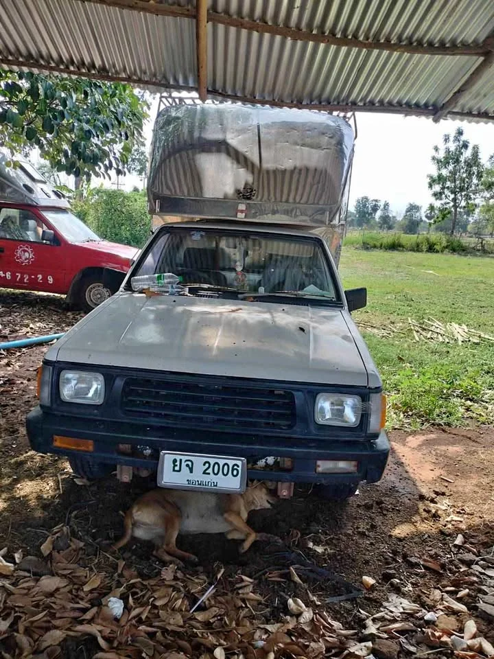 1996 Mitsubishi Triton II 3