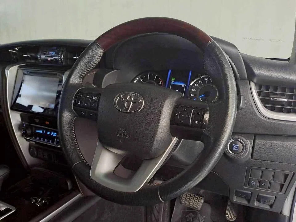2020 Toyota Fortuner II 2