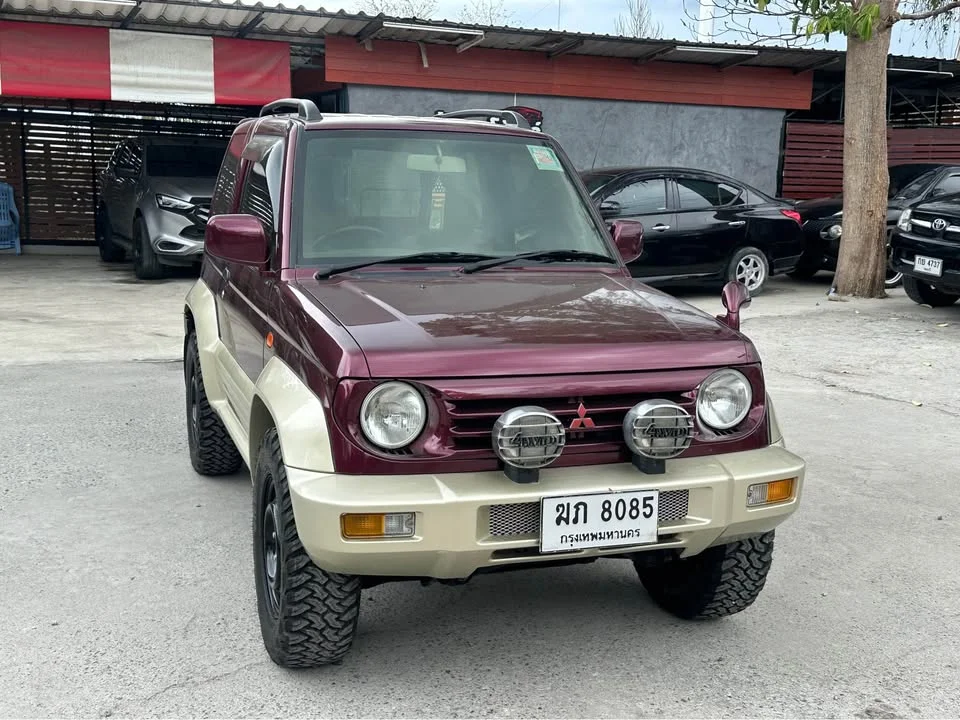 1995 Mitsubishi Pajero Junior 3