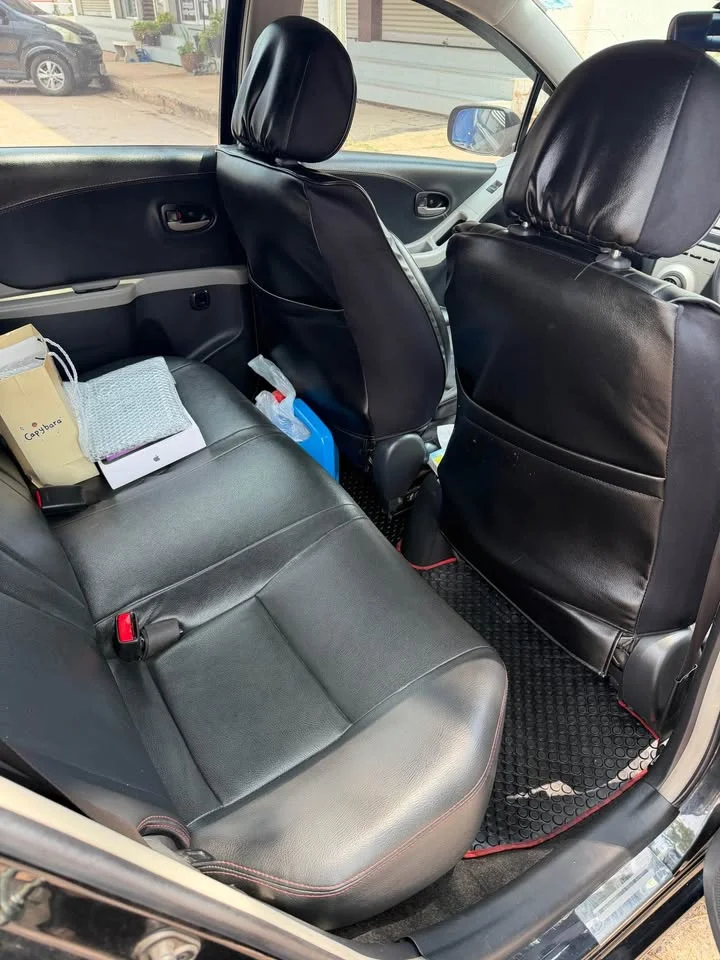 2010 Toyota Yaris II 3