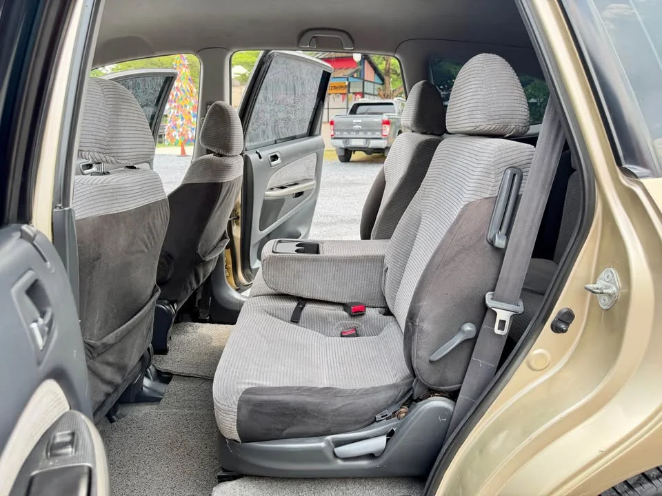 2005 Honda Stream I 3