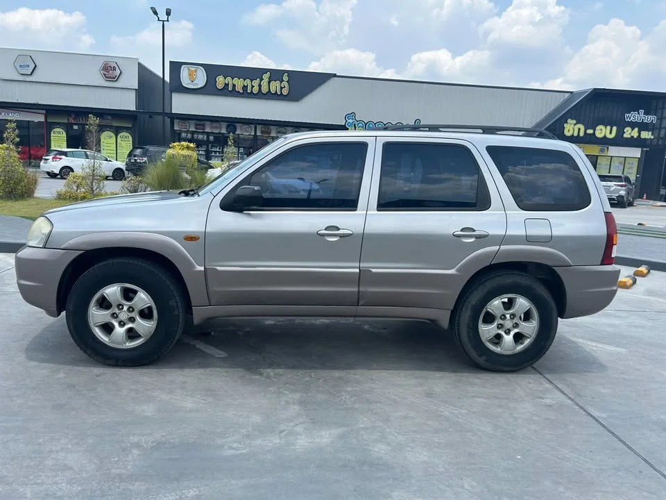 2004 Mazda Tribute I 3