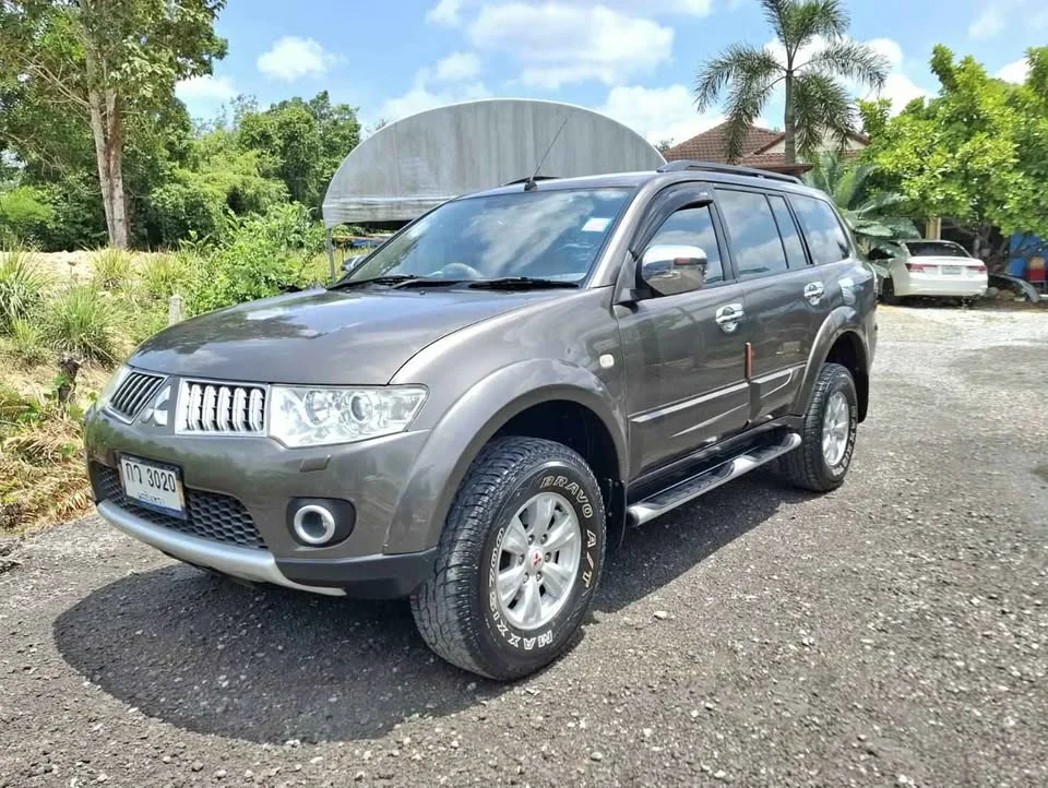 2011 Mitsubishi Pajero Sport II 2
