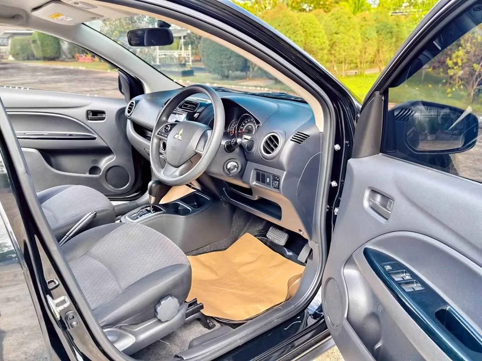 2016 Mitsubishi Mirage VI 3