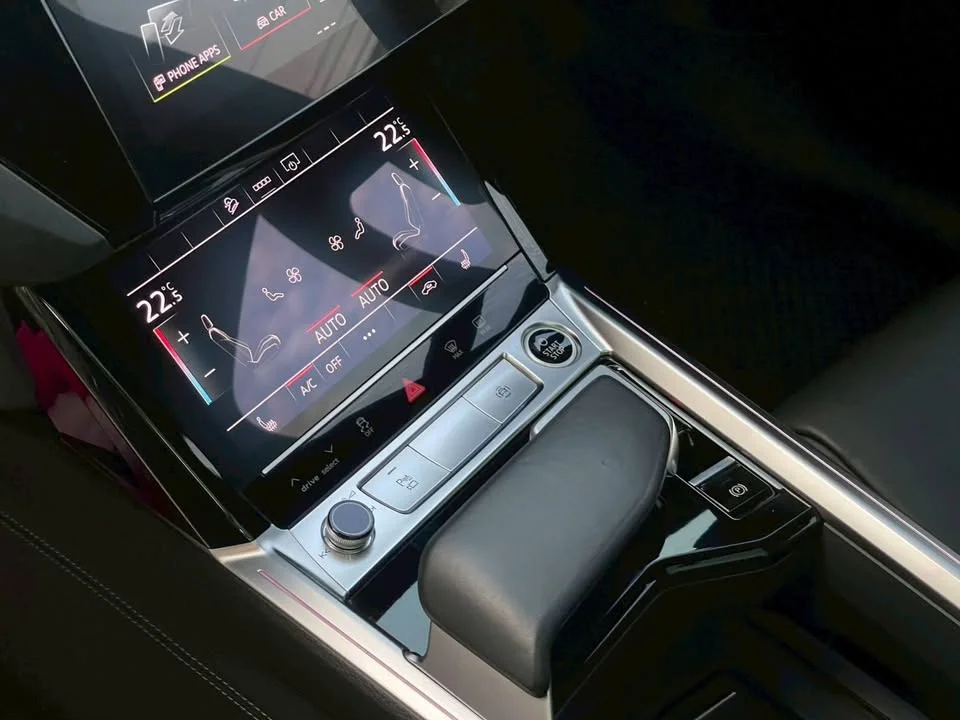 2021 Audi Q8 e-tron 2