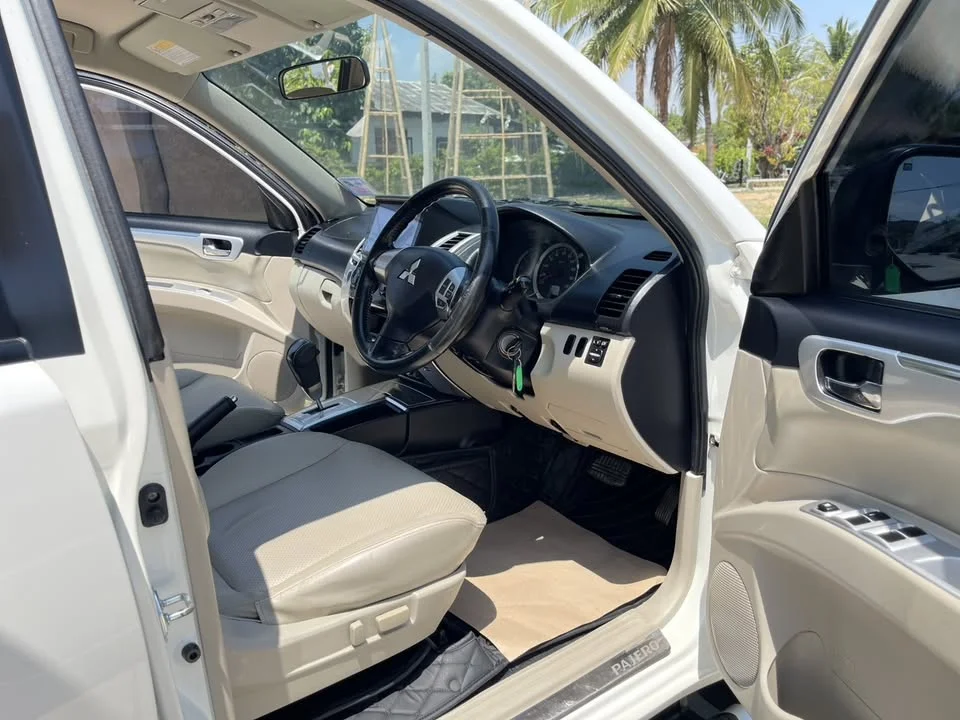 2010 Mitsubishi Pajero Sport II 2