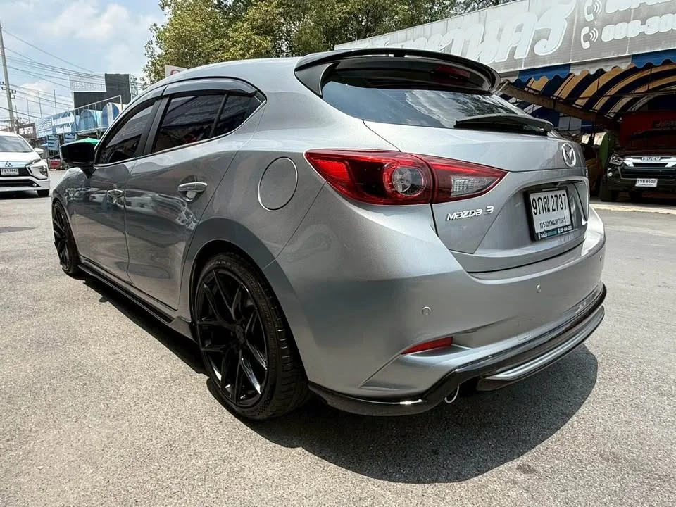 2019 Mazda 3 III 3