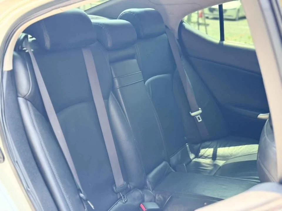 2006 Lexus IS II 3