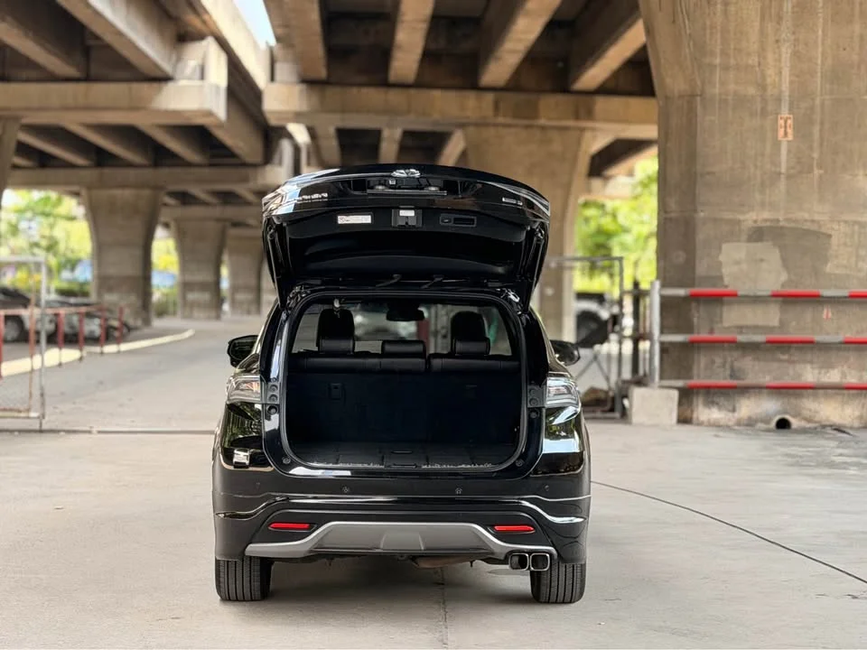 2015 Toyota Harrier III 3