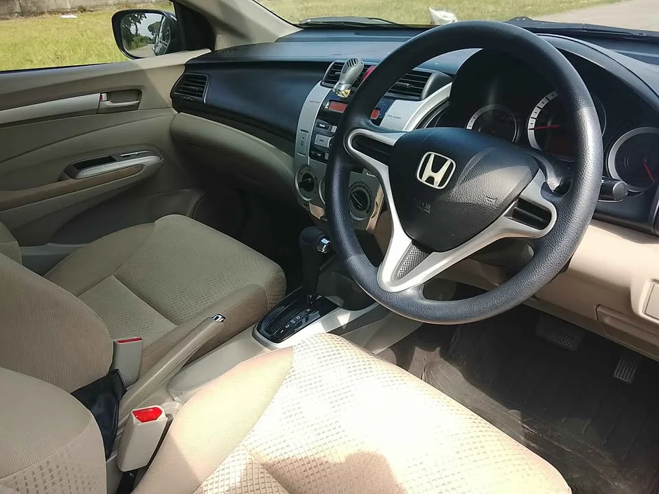 2011 Honda City V 3